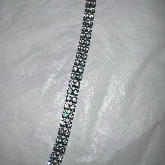 Vintage Prong Set Double Row Blue Rhinestone Bracelet - Picture 7 of 7